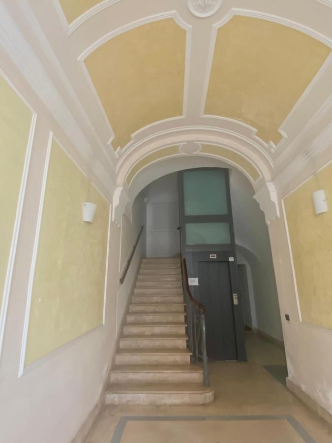Casa Carulli49 Apartment Bari Bagian luar foto